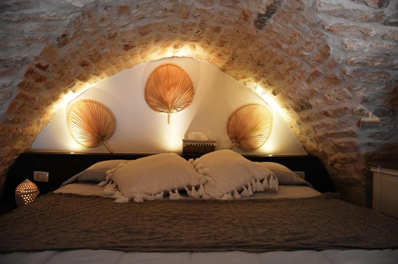 Alcova Cellini Hotel Cisternino Exterior photo